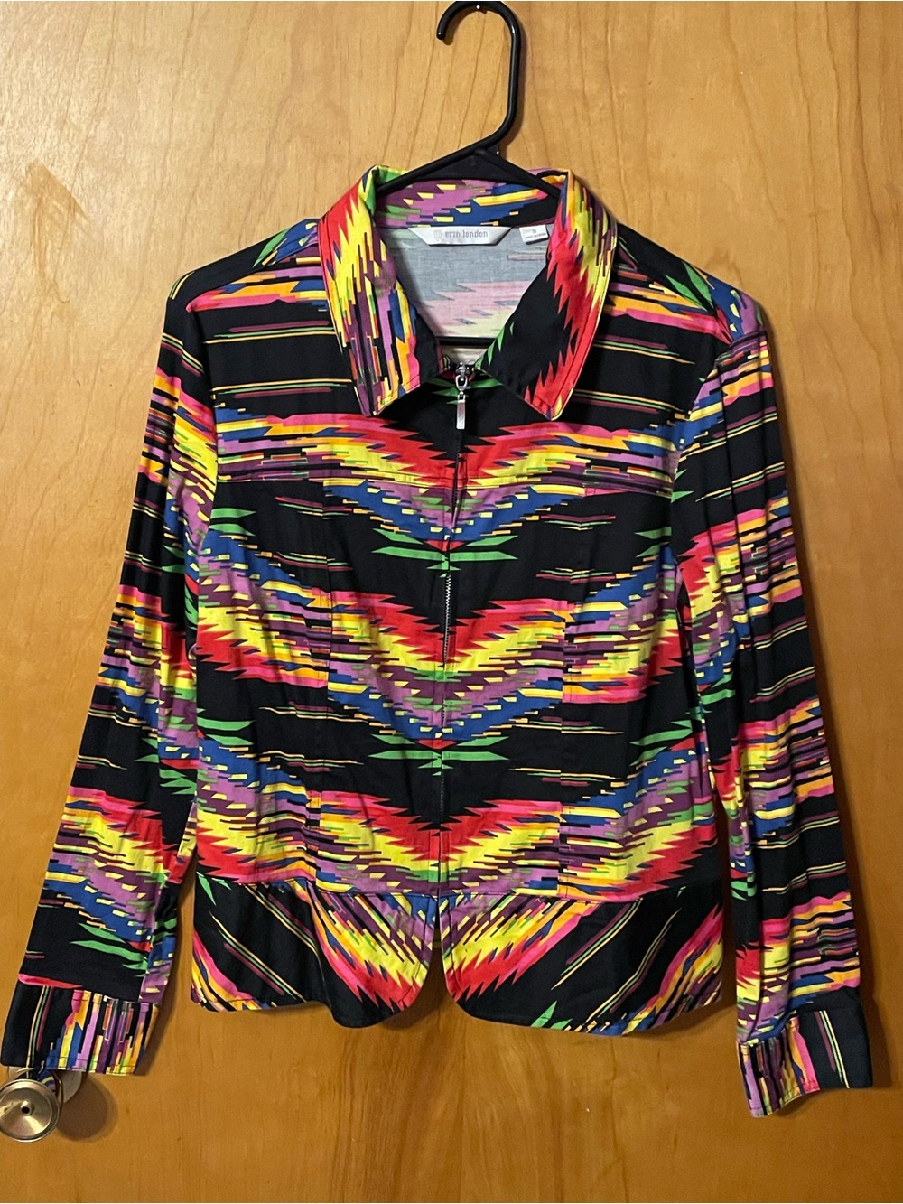 erin london Black Multi-Color Geometric Zip-Front Button-Down Top
